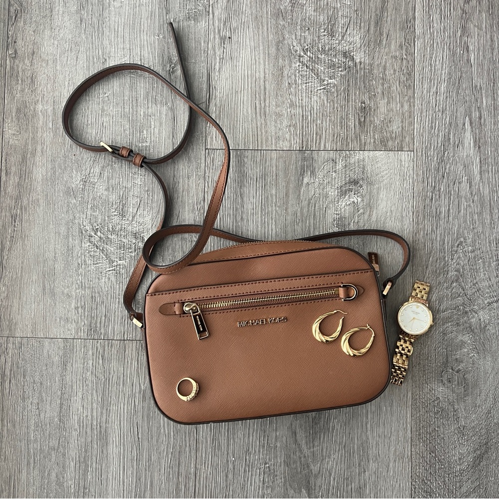 Brown Micheal Kors Crossbody Purse